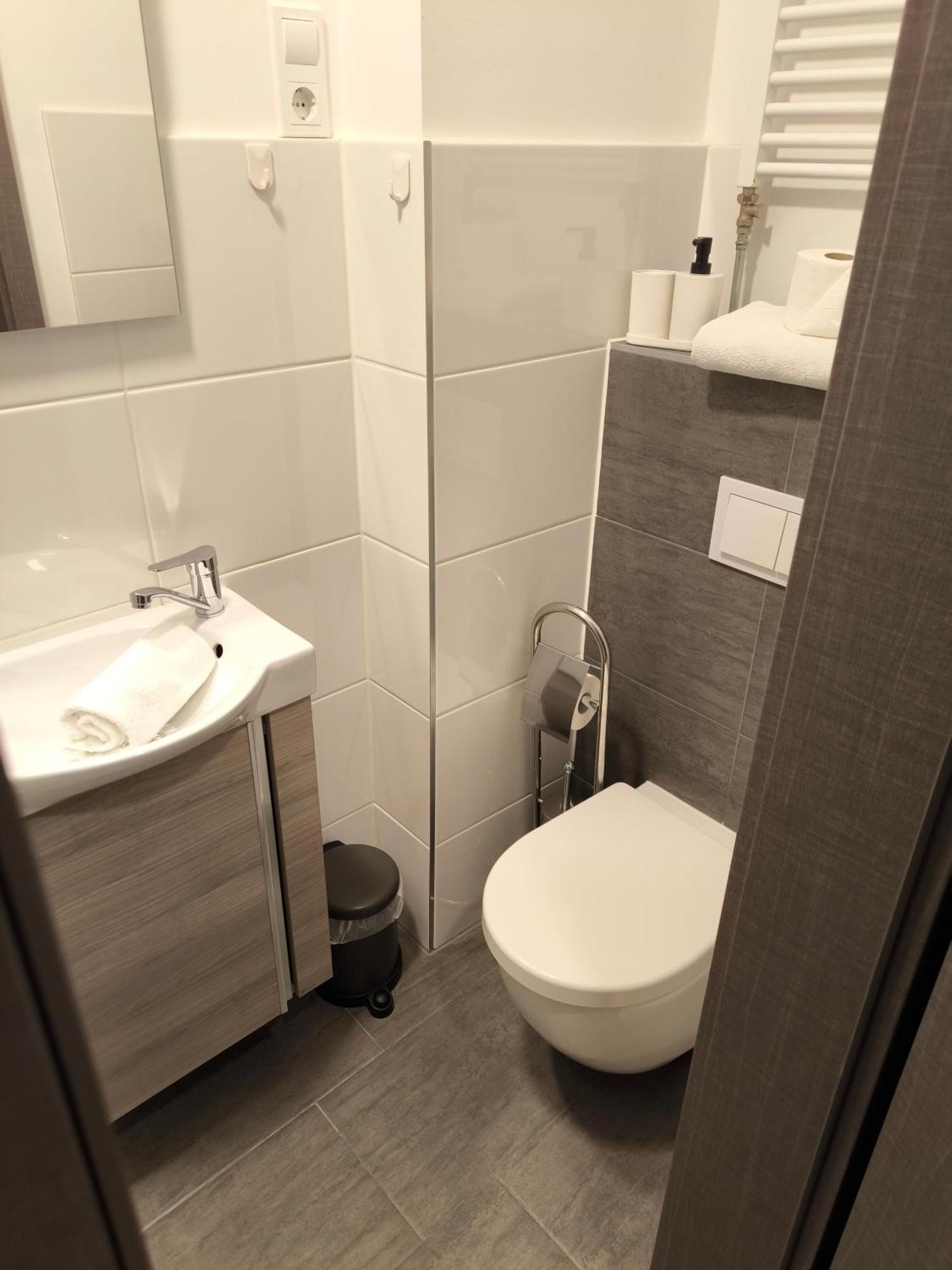 Loewen Hotel Radevormwald Bagian luar foto