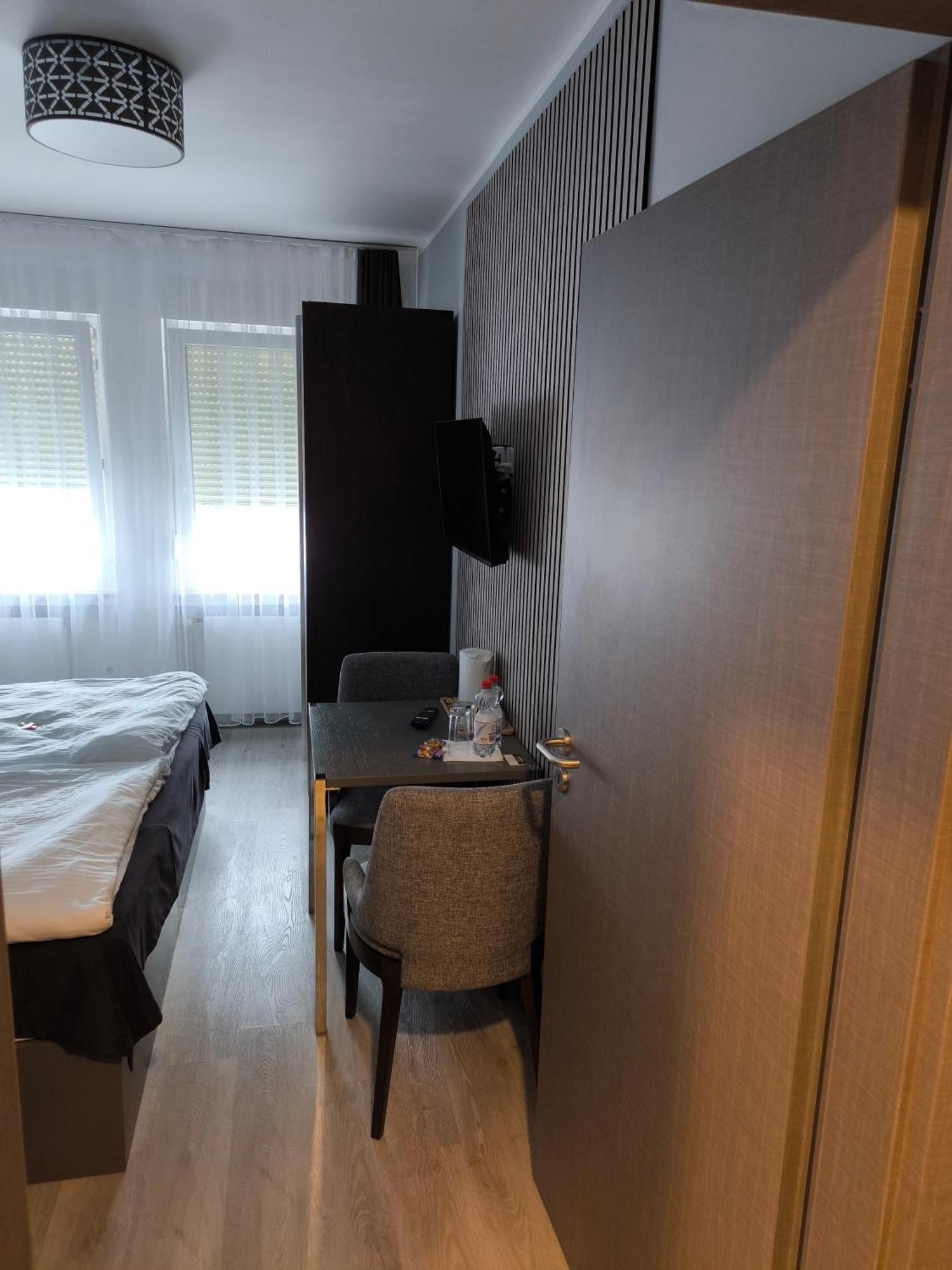Loewen Hotel Radevormwald Bagian luar foto